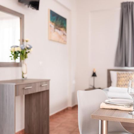 7 Rooms Gerani  ภายนอก รูปภาพ