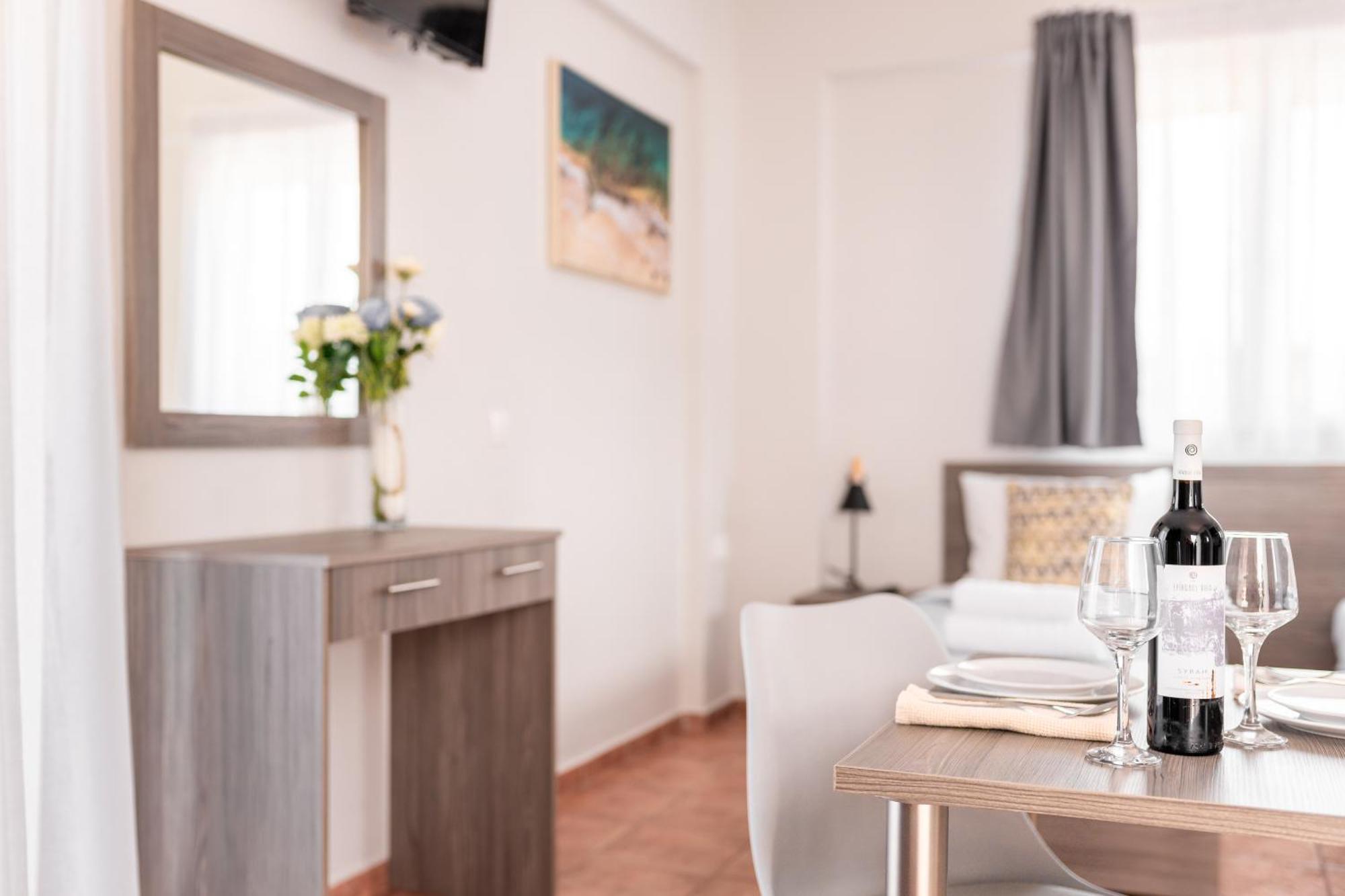 7 Rooms Gerani  ภายนอก รูปภาพ